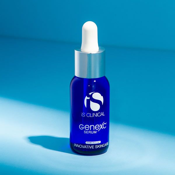 Інноваційна оновлююча сироватка з технологією Extremozymes IS Clinical GeneXC Serum, 15 ml 1292 фото